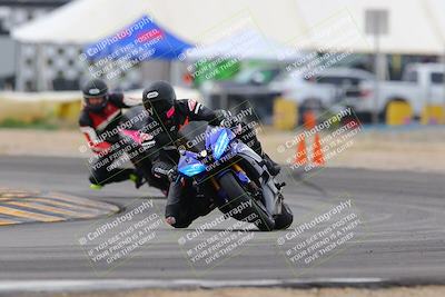 media/Jan-15-2023-SoCal Trackdays (Sun) [[c1237a034a]]/Turn 2 Set 2 (1155am)/